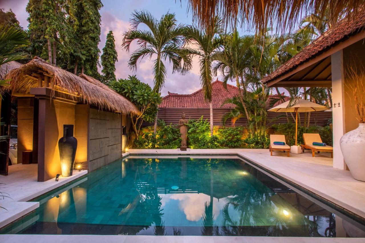 Asrina Villa'S Seminyak Buitenkant foto