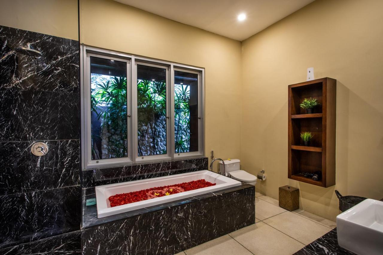 Asrina Villa'S Seminyak Buitenkant foto