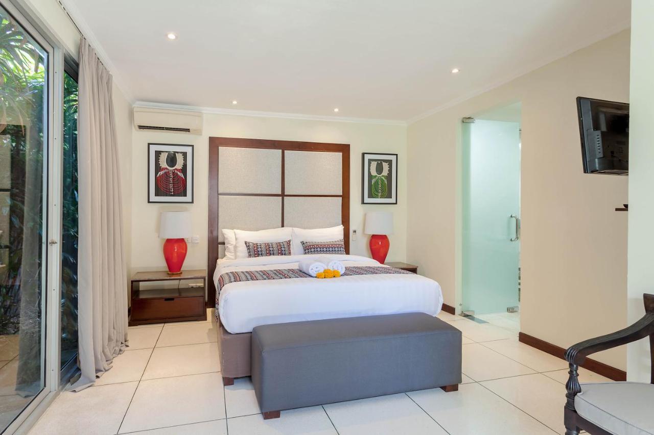 Asrina Villa'S Seminyak Buitenkant foto