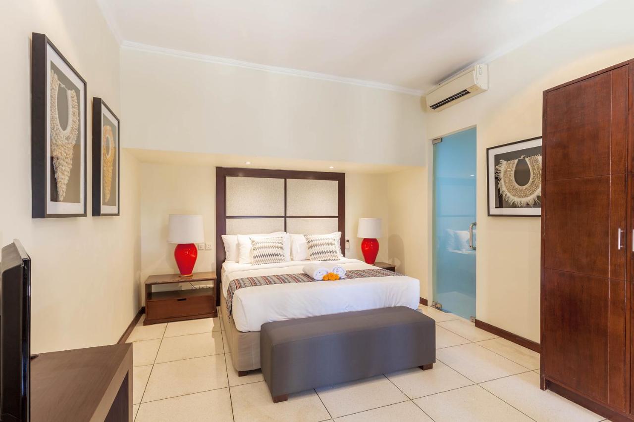 Asrina Villa'S Seminyak Buitenkant foto