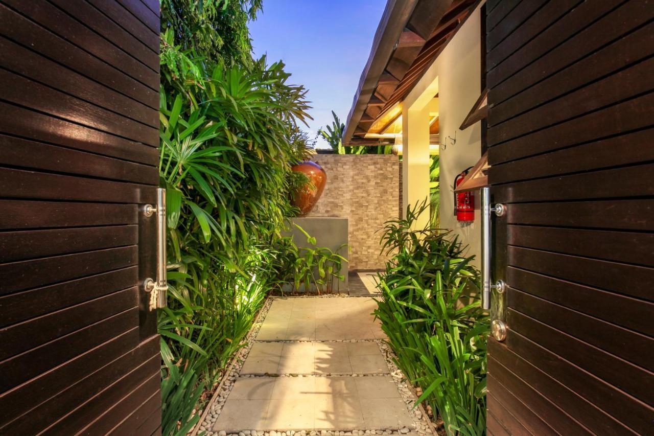 Asrina Villa'S Seminyak Buitenkant foto