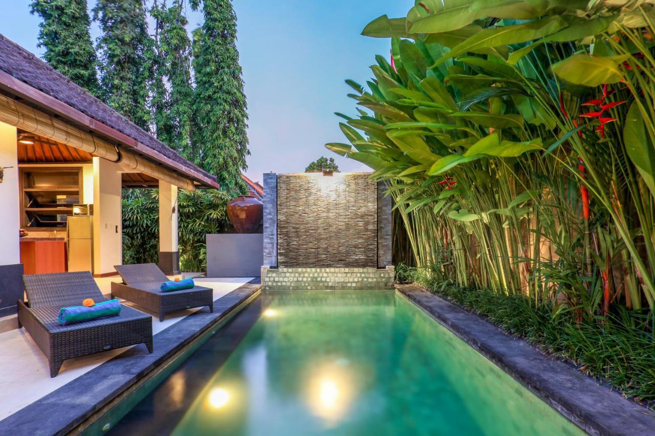 Asrina Villa'S Seminyak Buitenkant foto