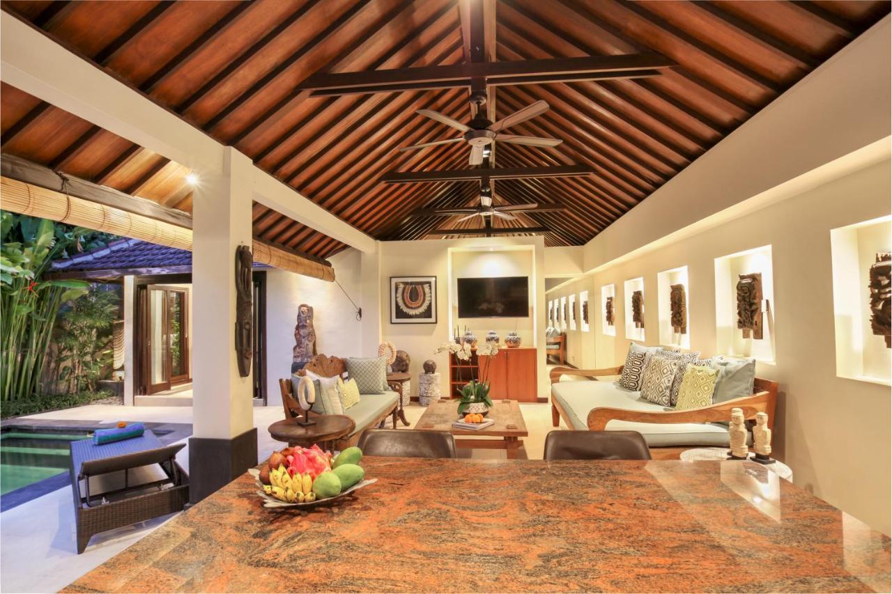 Asrina Villa'S Seminyak Buitenkant foto