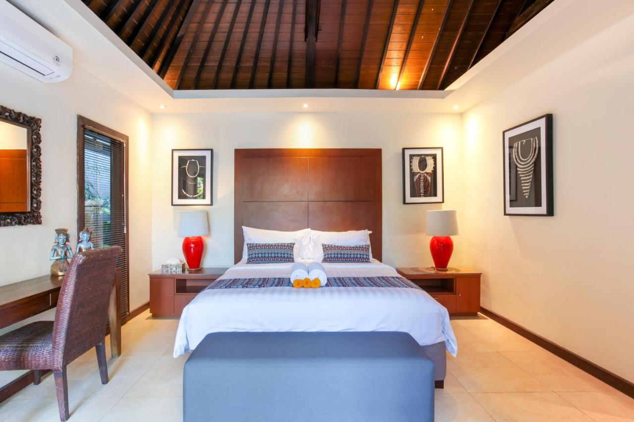 Asrina Villa'S Seminyak Buitenkant foto
