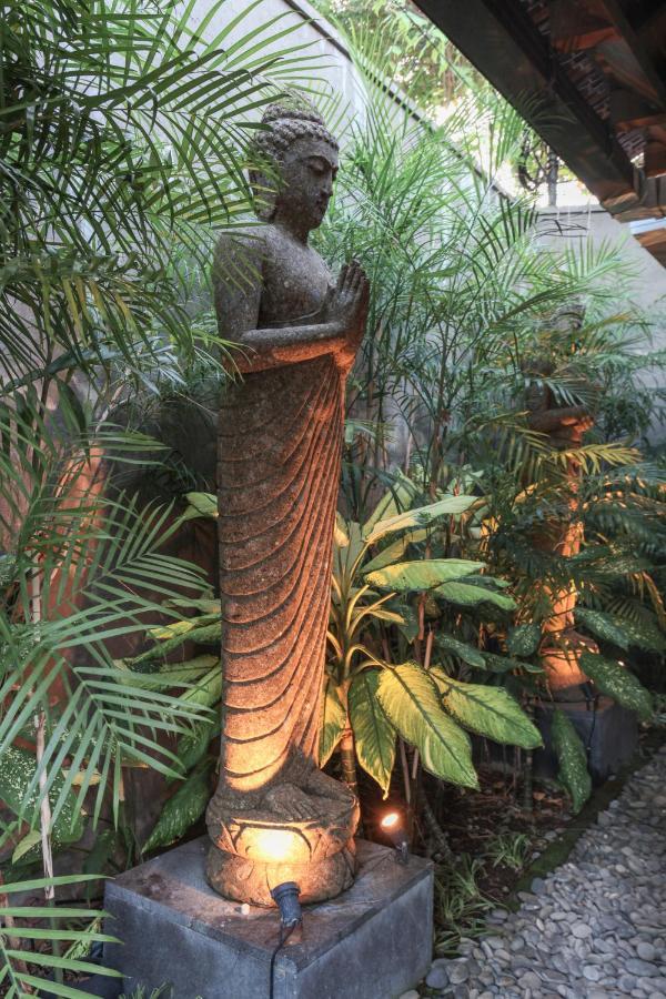 Asrina Villa'S Seminyak Buitenkant foto