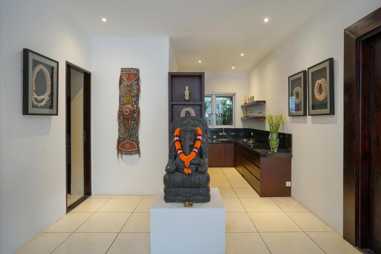 Asrina Villa'S Seminyak Buitenkant foto